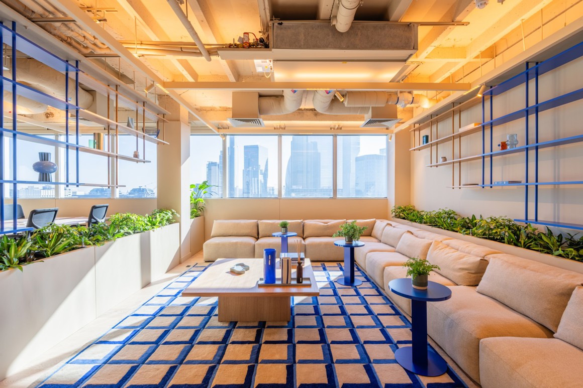 L19 lounge