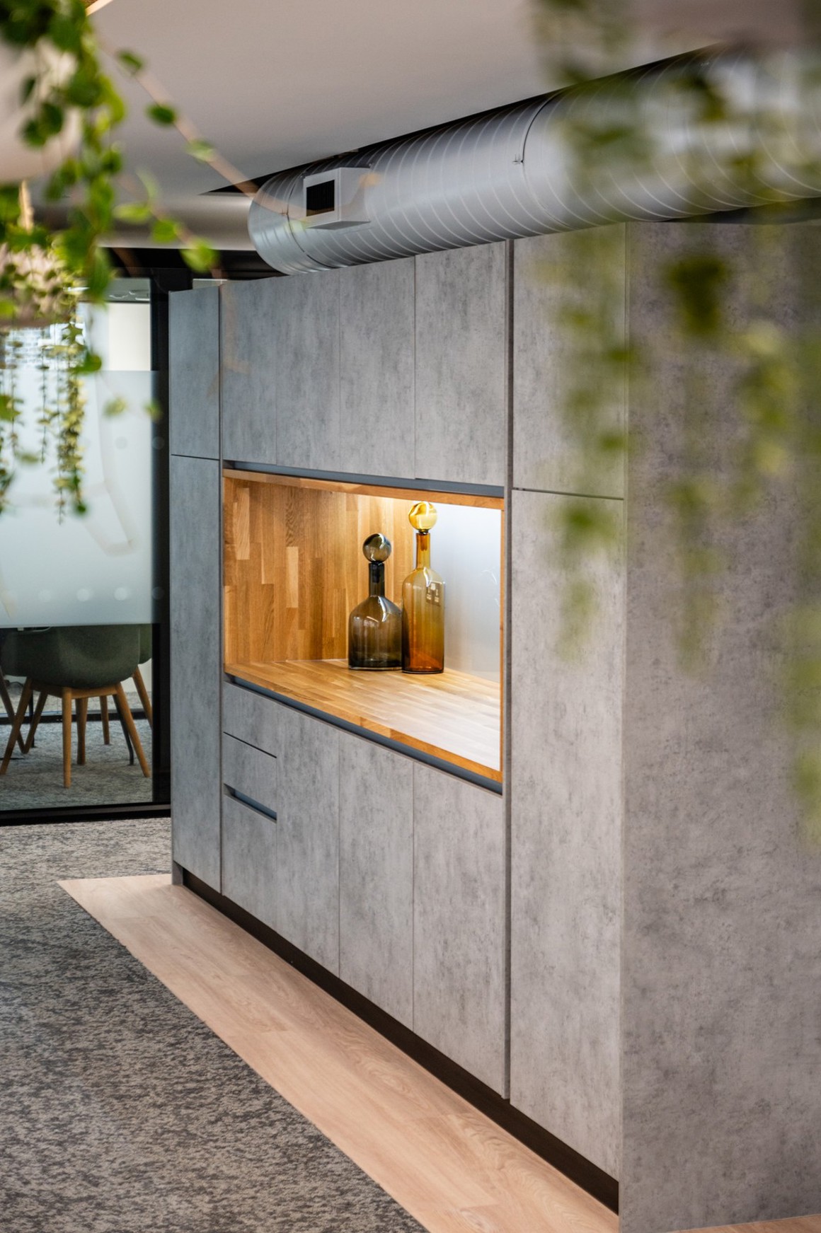 Elm yard kitchen