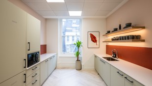 166 Piccadilly - 2nd floor kitchen